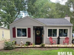 1928 N 20th St, Springfield, IL 62702