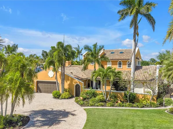 3945 Poinsettia Dr, Saint Pete Beach, FL 33706