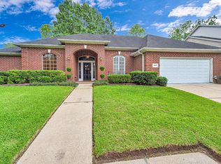4602 Lake Village Dr, Weston Lakes, TX 77441