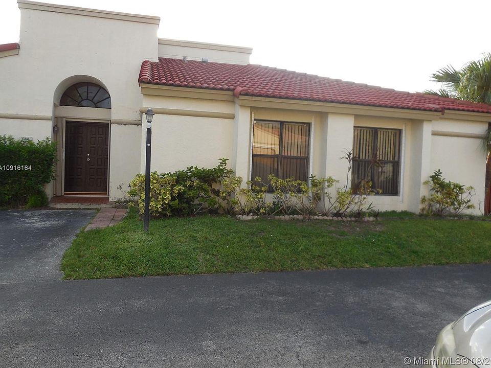2nd image of 526 SW 88th Ct