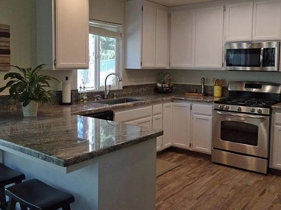 4th image of 202 Canyon Creek Cir