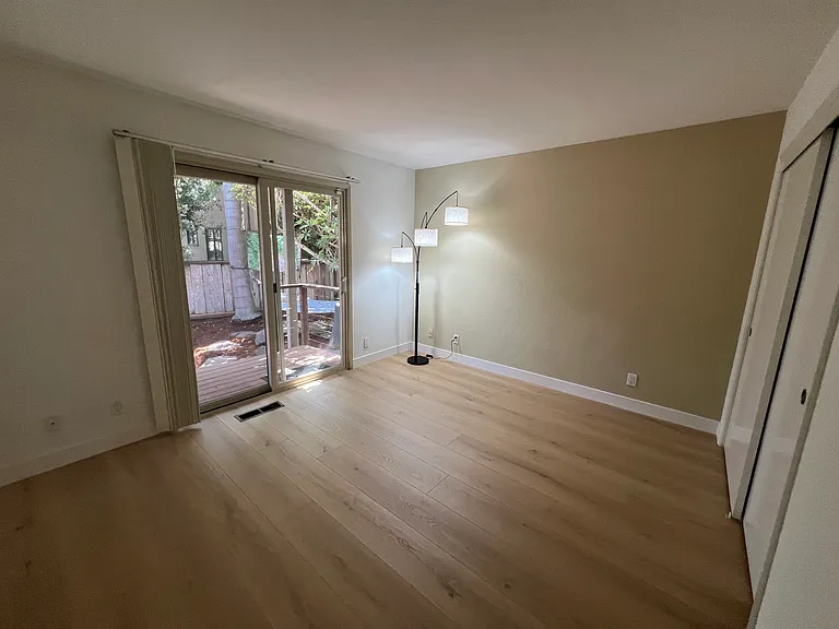 507 Court Way — Photo 19