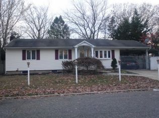 230 Newman St, Brentwood, NY 11717
