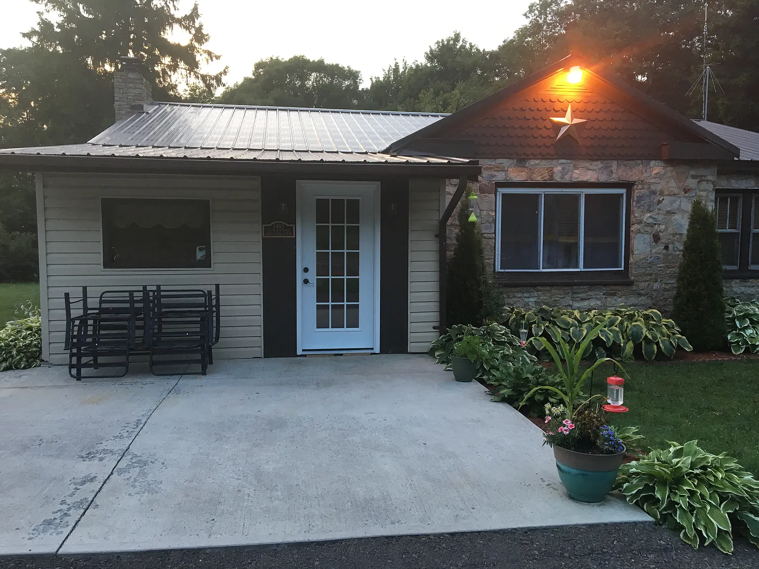 1495 Finzel Rd photo 1
