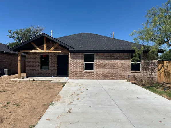 303 Avenue L, Abernathy, TX 79311