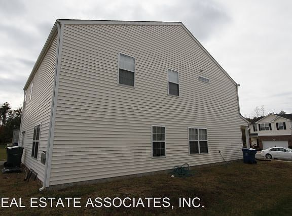 4th image of 4608 Miller Dr