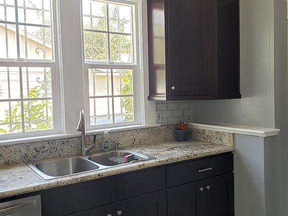 5th image of 653 Washington Ave