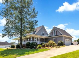 202 Edens Ridge Dr, Six Mile, SC 29682