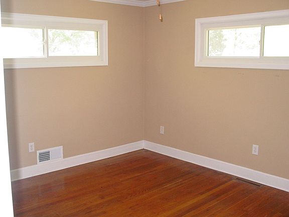3rd image of 1364 Dunn Dr