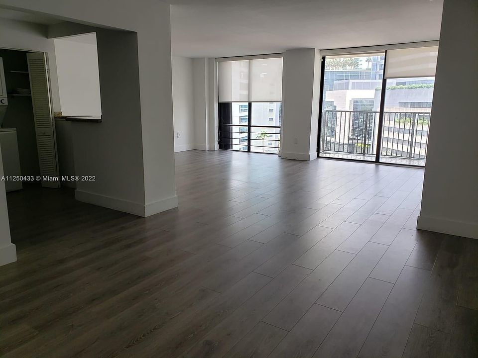 1st image of 1450 Brickell Bay Dr APT 915