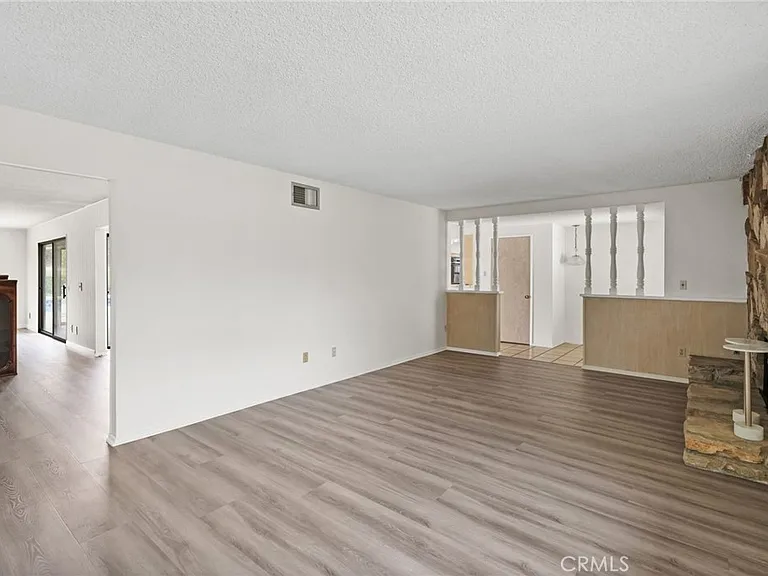 11803 Gerald Ave — Photo 5