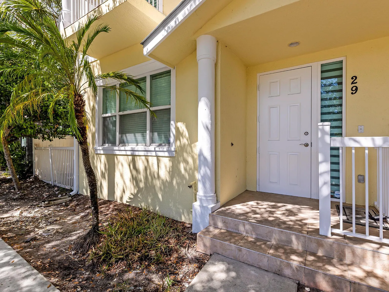 2 bed, 1374 sqft, $3,100 — Photo 3