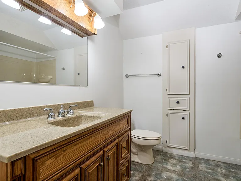 8330 Silver Shadows Ln — Photo 14
