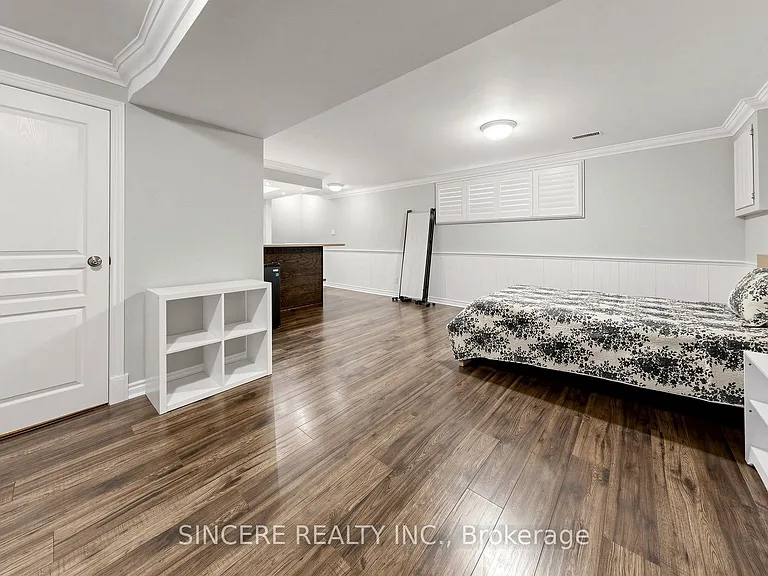592 Canewood Cres — Photo 41
