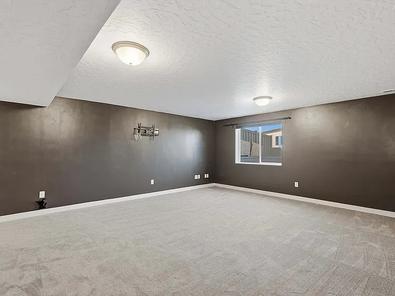 915 N Evelyn St — Photo 16