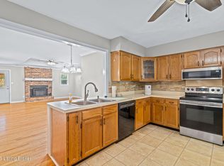 330 Stringer Ln, Mount Washington, KY 40047