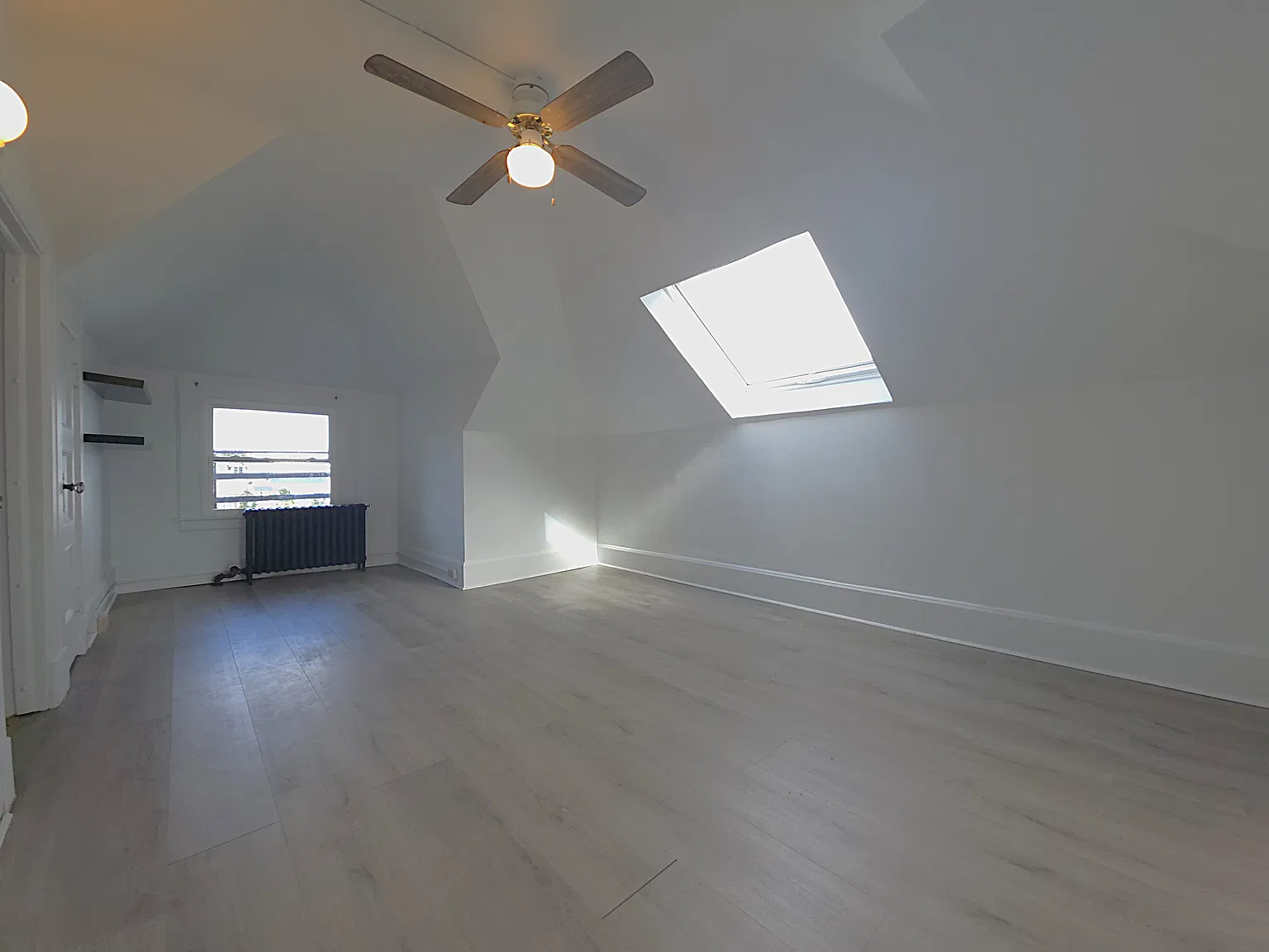 1 bed, 400 sqft, $2,350 — Photo 4