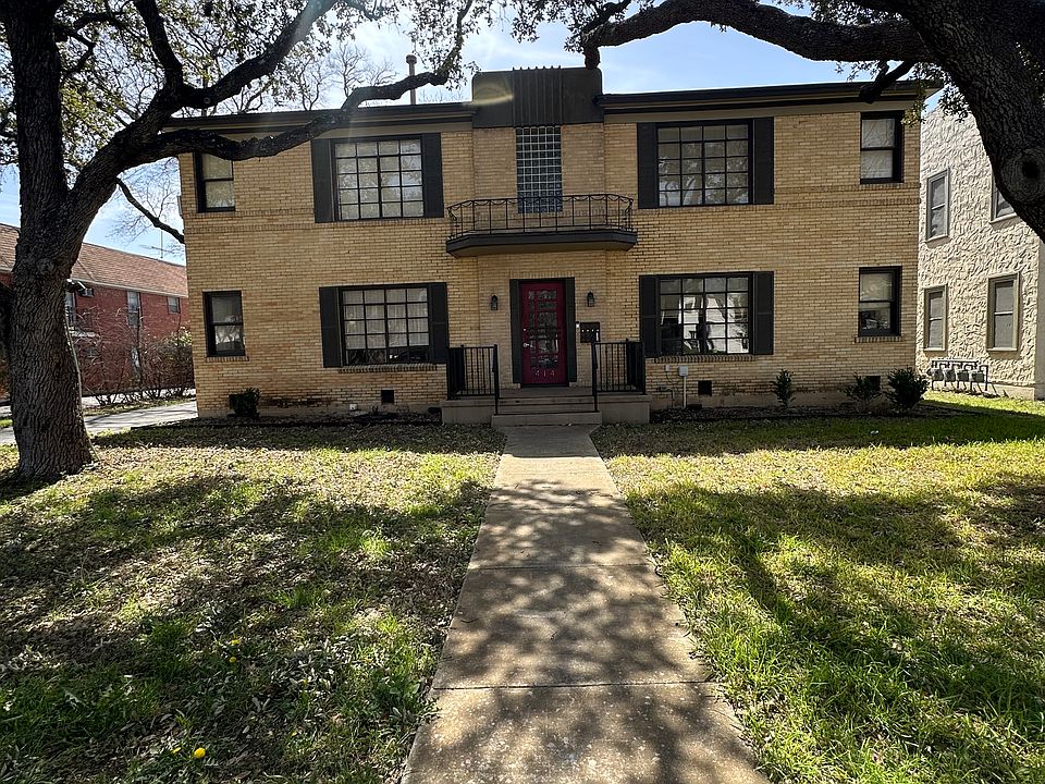 1st image of 414 W Kings Hwy APT 1