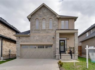 126 Forest Creek Dr, Kitchener, ON N2R 0M1