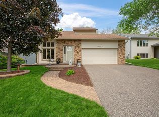 10472 Lee Dr, Eden Prairie, MN 55347