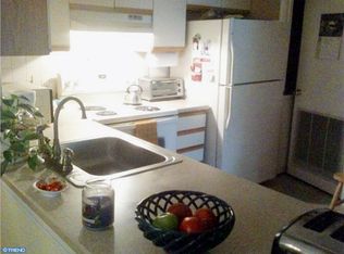 993B Scotswood Ct, Mount Laurel, NJ 08054