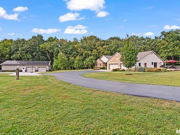 2nd image of 5065 Old Salem Ln