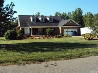 5905 Pinewinds Dr, Hickory, NC 28602