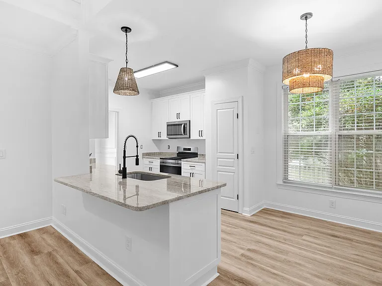 36021 Brampton Dr — Photo 7