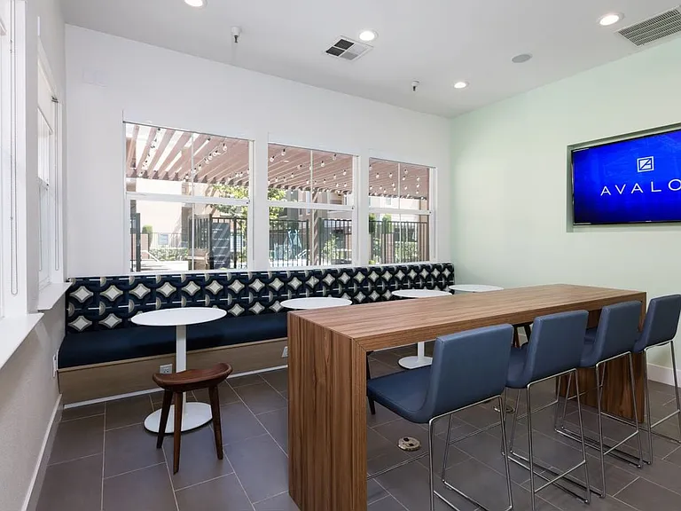 Ridge I Wifi Lounge