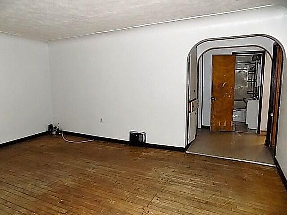 5th image of 783 136th Ave