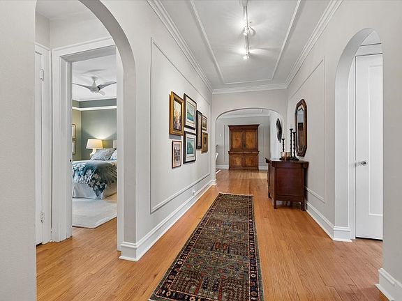 3rd image of 486 Sheridan Rd APT 2