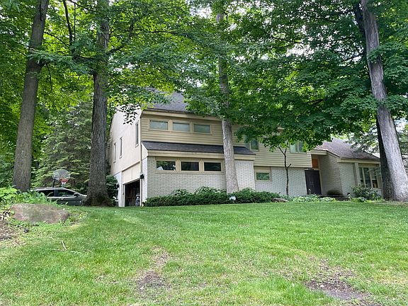 3rd image of 2384 Jakewood Dr