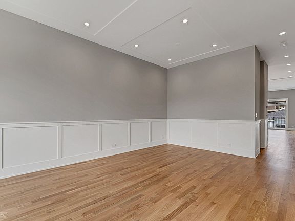 4th image of 5028 W Ainslie St