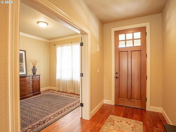 4th image of 10403 NE 123rd Pl