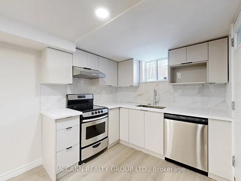 274 Boon Ave — Photo 5