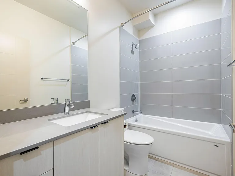 2nd floor bathroom
