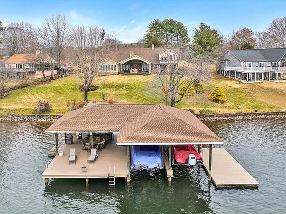 2nd image of 10 Key Lakewood Cir