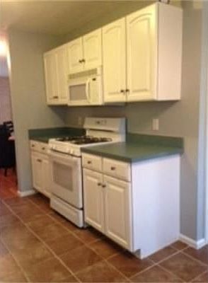 1st image of 709 Thayer St