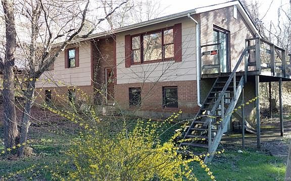 3rd image of 31 Brown Ln