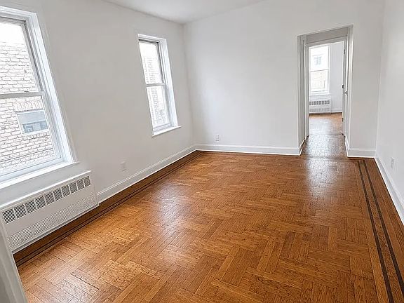 2nd image of 1431 E 2nd St APT 1A