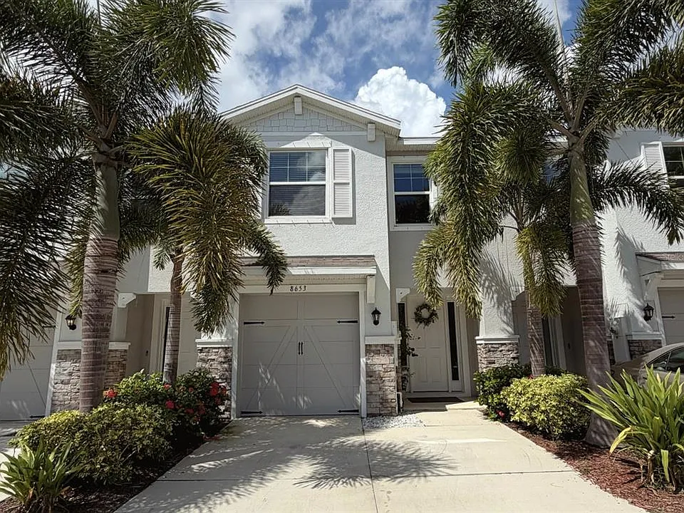 8653 Palmer Park Cir