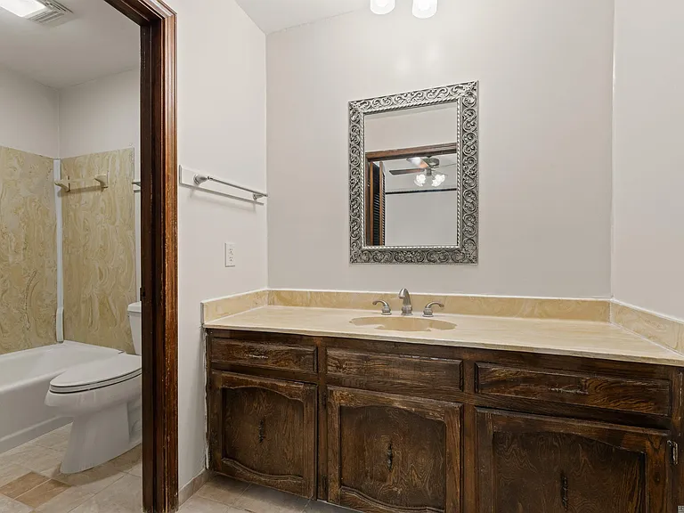5431 Charing Way Ave — Photo 8