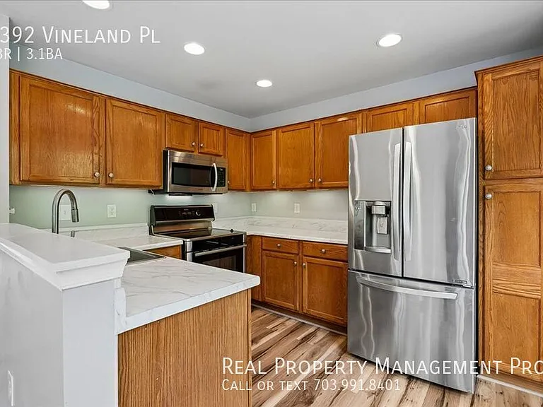 3392 Vineland Pl — Photo 6