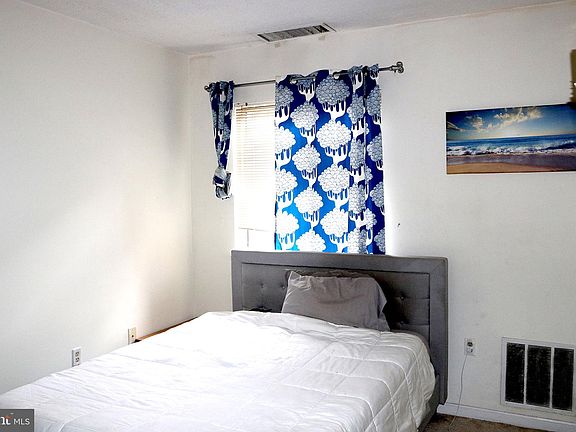 5th image of 1211 S Eads St APT 104