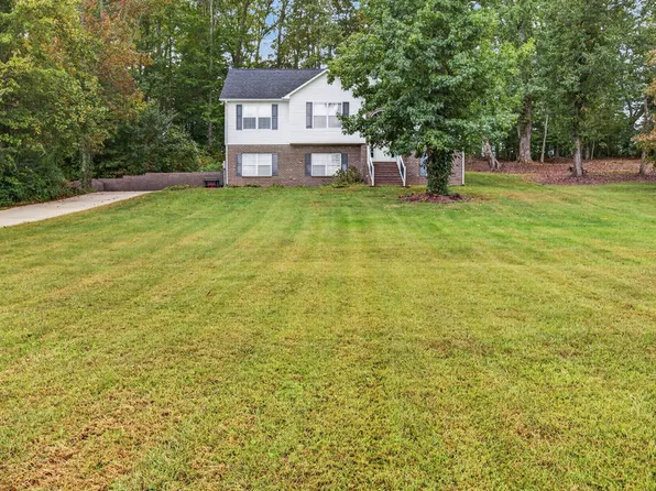 1613 Farmington Dr, Cookeville, TN 38501