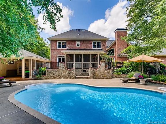 2nd image of 4903 Claybrooke Ct