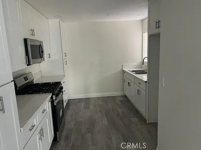 820 N Adele St #B — Photo 6