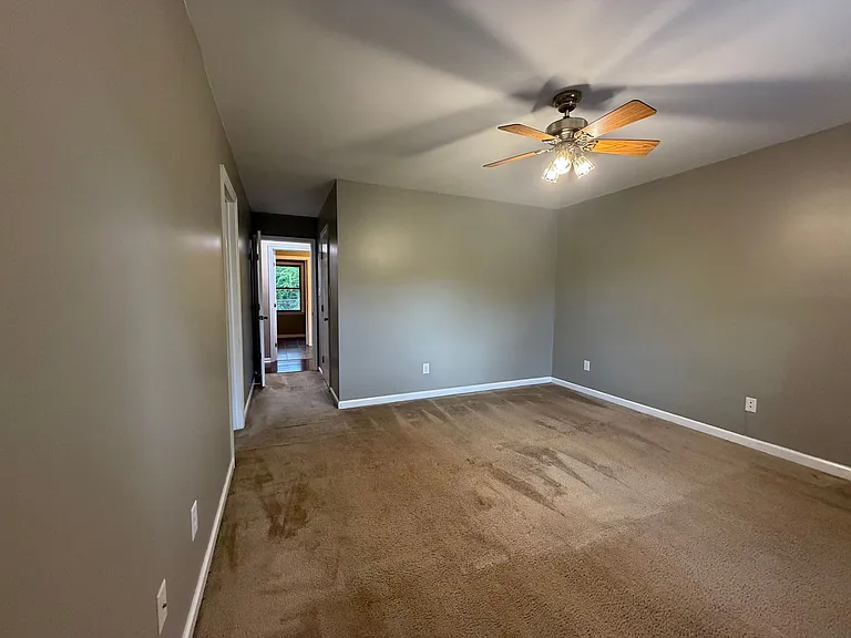 717 Mallard Dr — Photo 13
