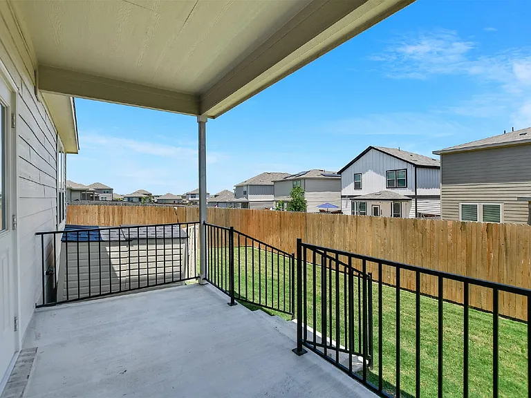 216 The Duke Dr — Photo 18