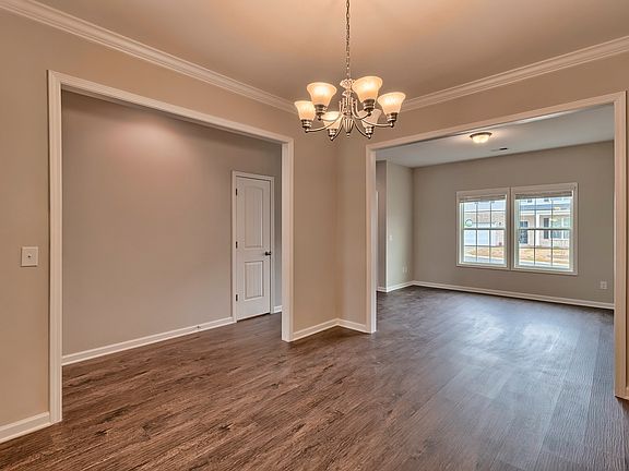 3rd image of 578 Burnaby Ct
